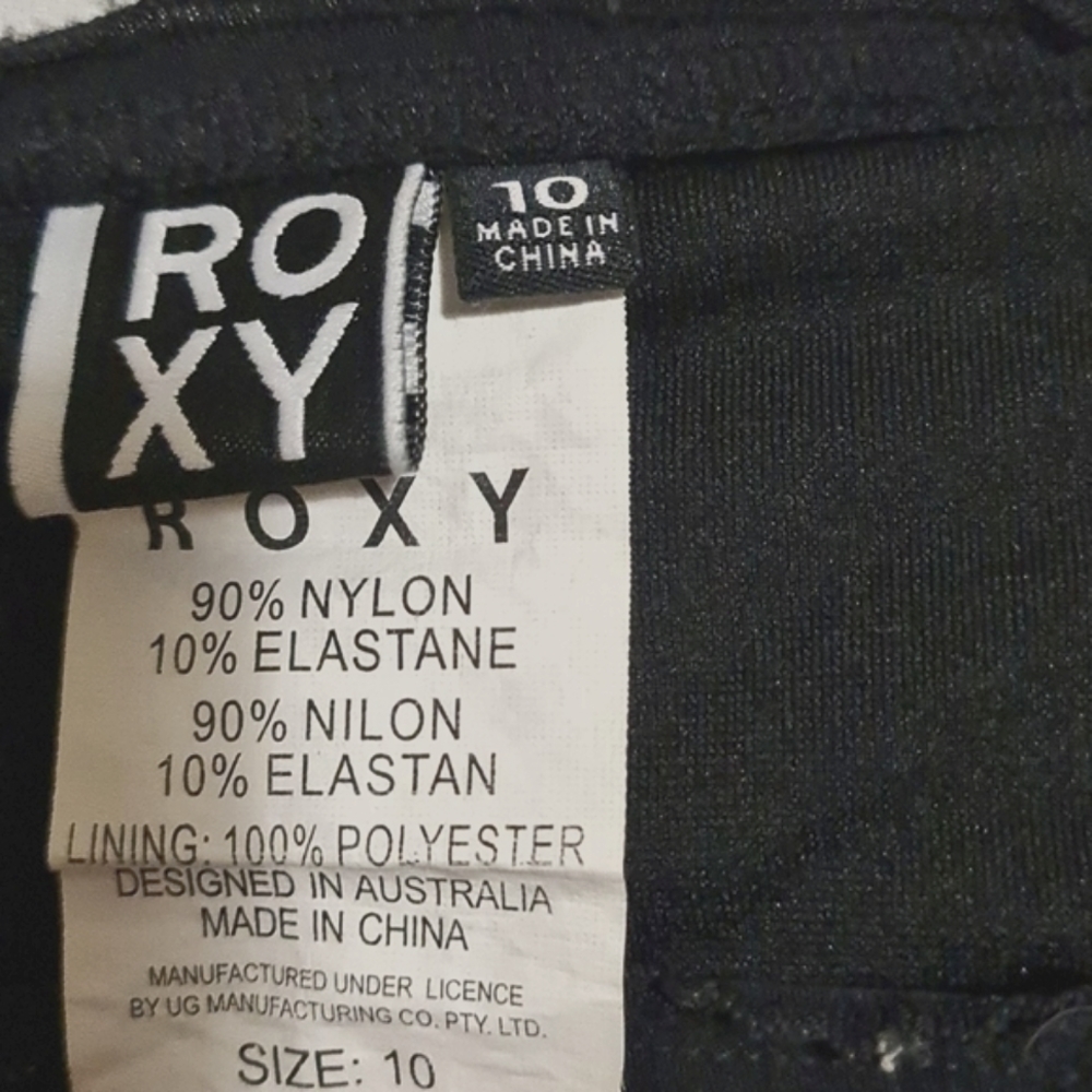 Beautiful Roxy brand swimmers set in black size 10 - Picture 2 of 4